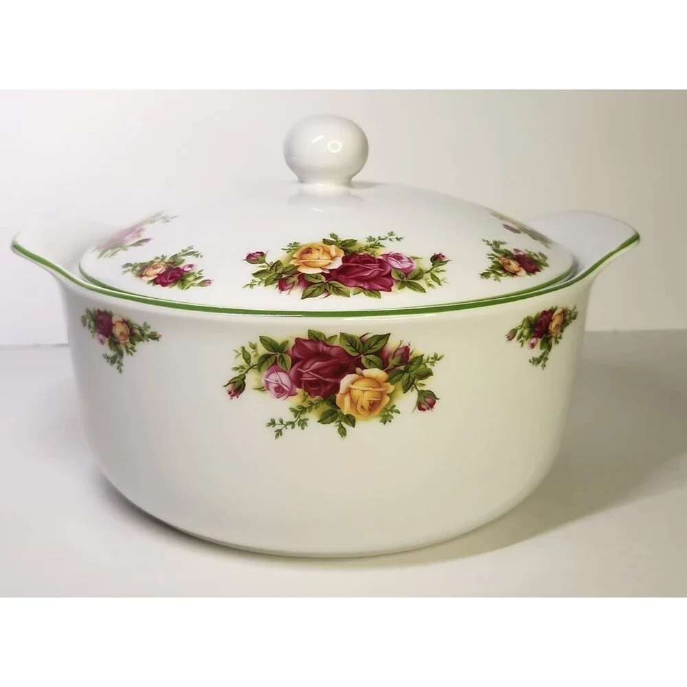Royal Albert Old Country Roses Covered Casserole Dish Green Trim 2.5 Qt 10.5